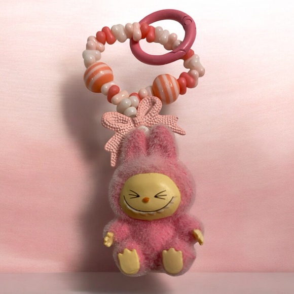 🆕 Labubu key chain - Picture 2 of 4